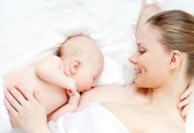 So stillen Sie ein Neugeborenes richtig: Empfehlungen von Experten Ein Säugling weiß, wann er mit dem Stillen aufhören muss.